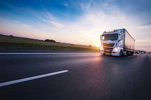 Usługi transportowe a VAT – jak obliczyć właściwą stawkę podatkową? Usługi transportowe a VAT – jak obliczyć właściwą stawkę podatkową?
