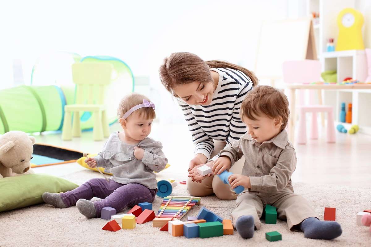 Umowa uaktywniająca dla niani – co to? Pobierz darmowy wzór. Umowa uaktywniająca dla niani – co to? Pobierz darmowy wzór.