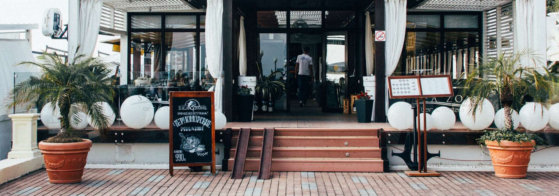 5 Time Management Life-Hacks to Maximize Restaurant Summer Holiday Business 5 Time Management Life-Hacks to Maximize Restaurant Summer Holiday Business